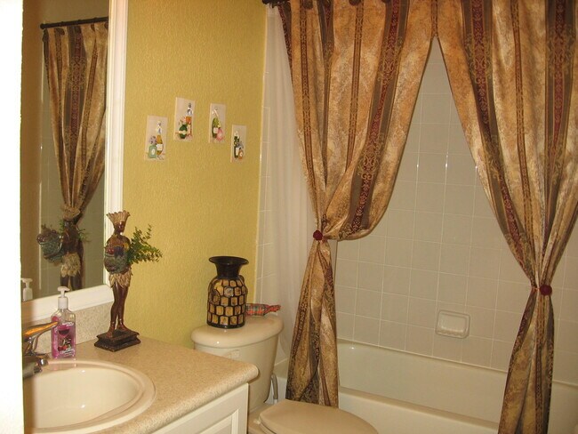 Building Photo - 1118 Shoma Dr