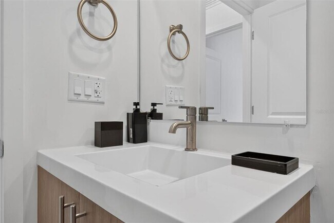 Building Photo - 6336 Chorus Dr