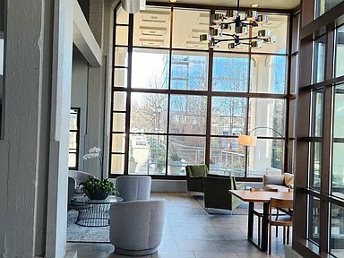 Building Photo - 2429 Locust St