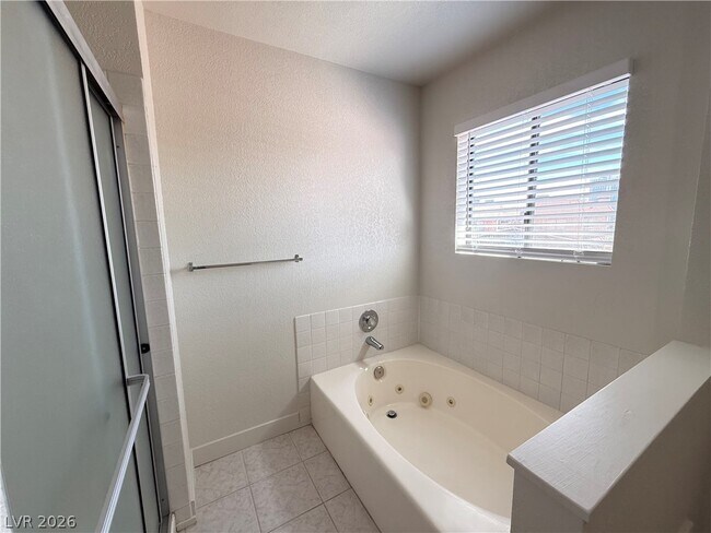 Building Photo - 4025 Delos Dr