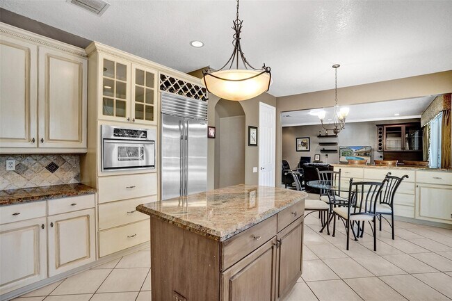 Building Photo - 10442 NW 60th Pl