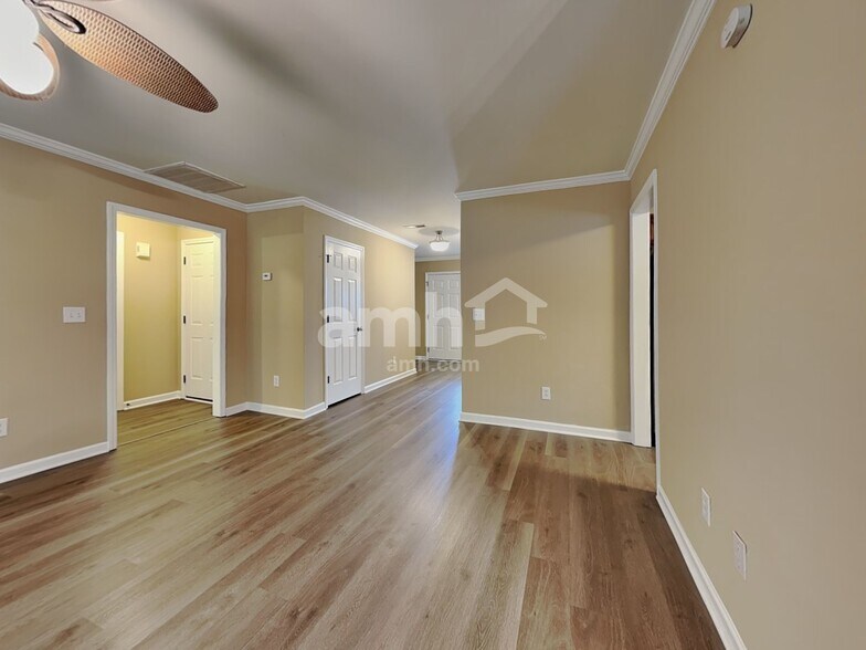 Building Photo - 120 Sweetgum Dr