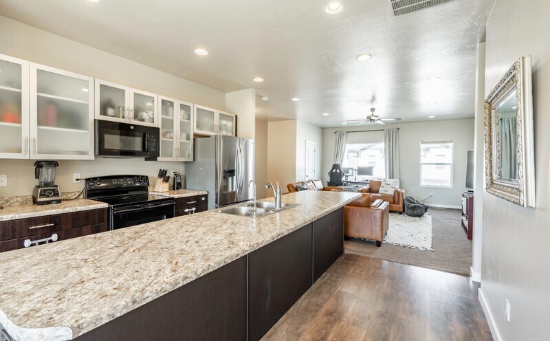 Building Photo - 119 S 1800 W
