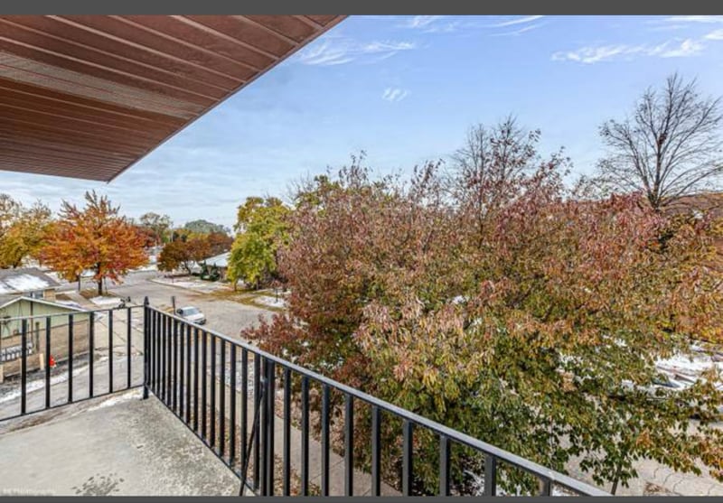 Building Photo - 9535 S 53rd Ave