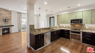 Building Photo - 1304 S Roxbury Dr