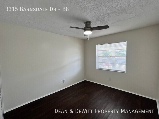 Building Photo - 3315 Barnsdale Dr