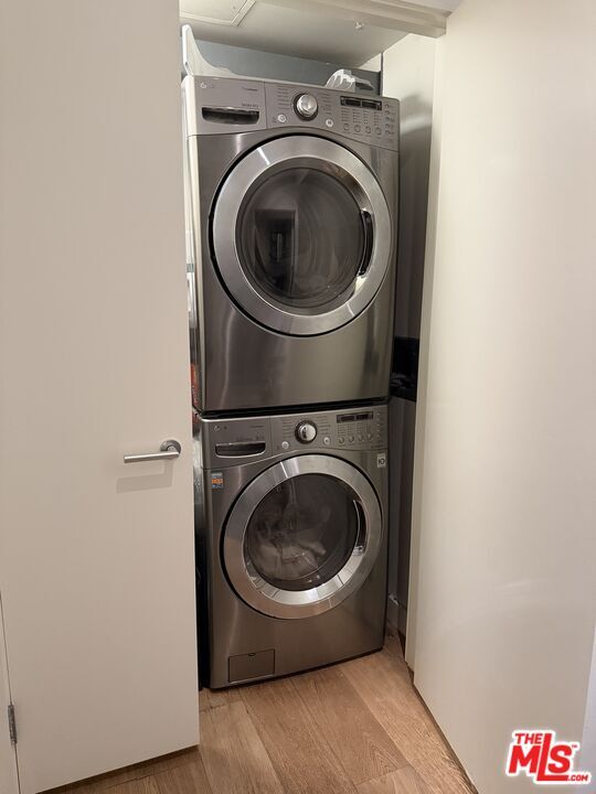 Building Photo - 940 E 2nd St