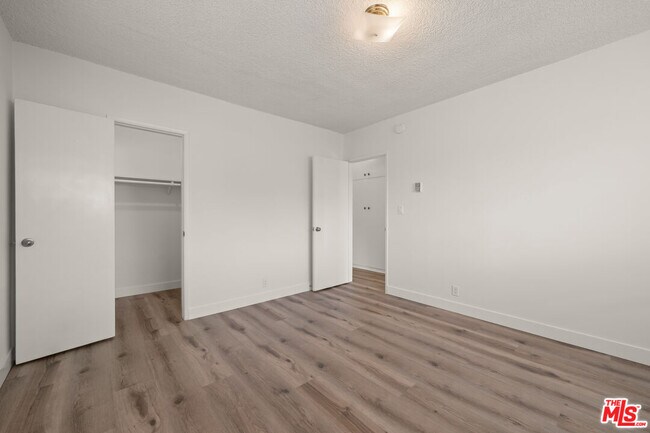 Building Photo - 10653 Holman Ave