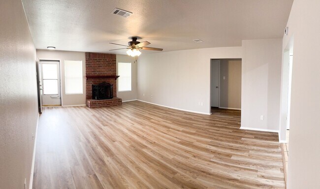 Building Photo - Available NOW!!!! Beautiful 1 story, 4 bed...