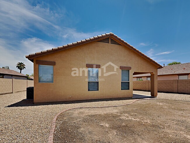 Building Photo - 10146 W Cordes Rd