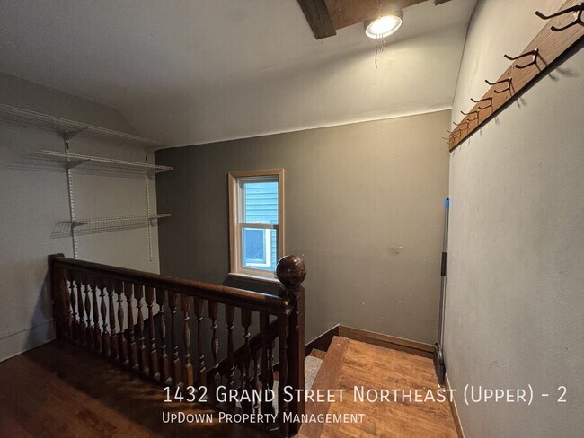 Building Photo - 1432 Grand St NE