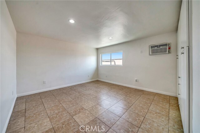 Building Photo - 6735 Elmer Ave