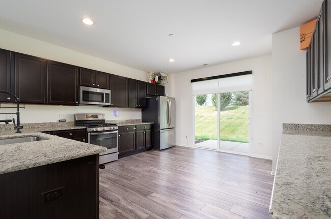 Building Photo - 16164 W Coneflower Dr