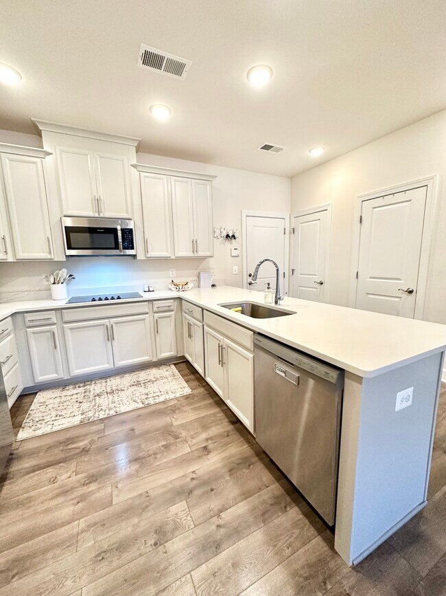 Building Photo - 10338 Ratcliffe Trl