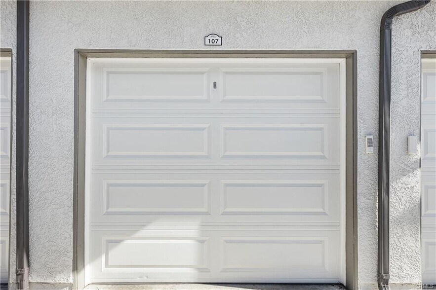 Building Photo - 24481 Mozer Dr