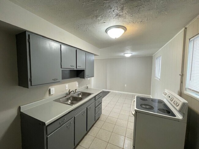 Building Photo - 2013 N 11th St