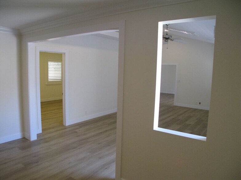 Building Photo - 5137 E Vista Hermosa St