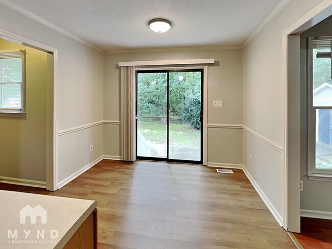 Building Photo - 303 Indian Springs Dr