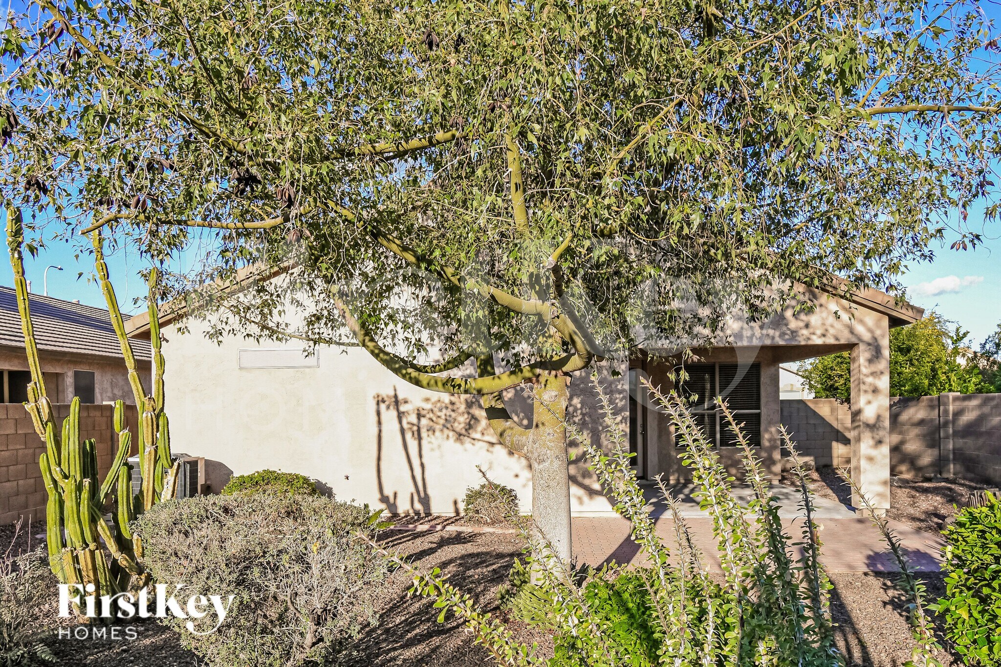 Building Photo - 2701 E Hulet Dr