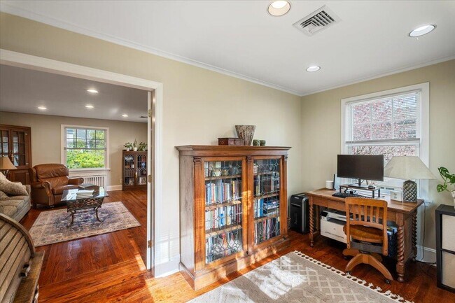 Building Photo - 335 Heathcote Rd