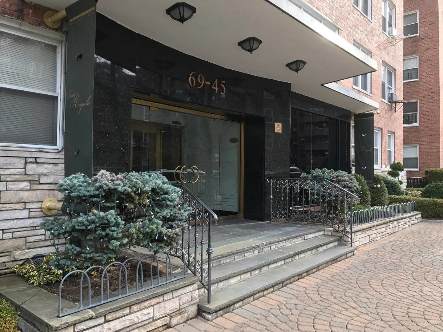 entrance - 69-45 108th St