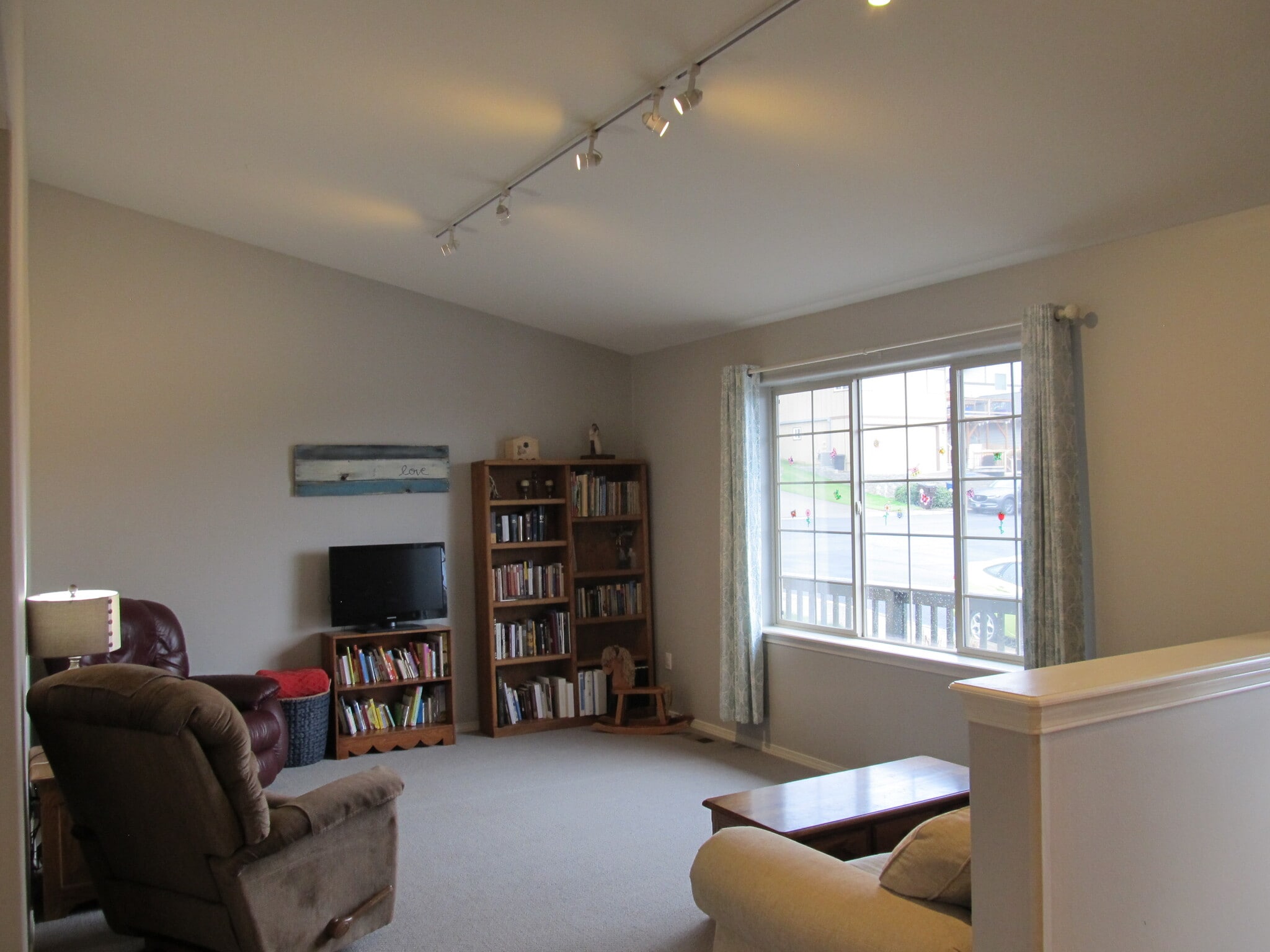 office - 2140 SW 35th Pl