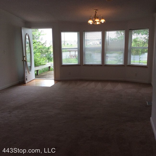 Building Photo - 3 br, 2 bath House - 5000 Shalimar Court