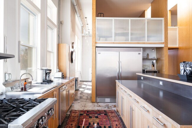 Building Photo - Pillsbury