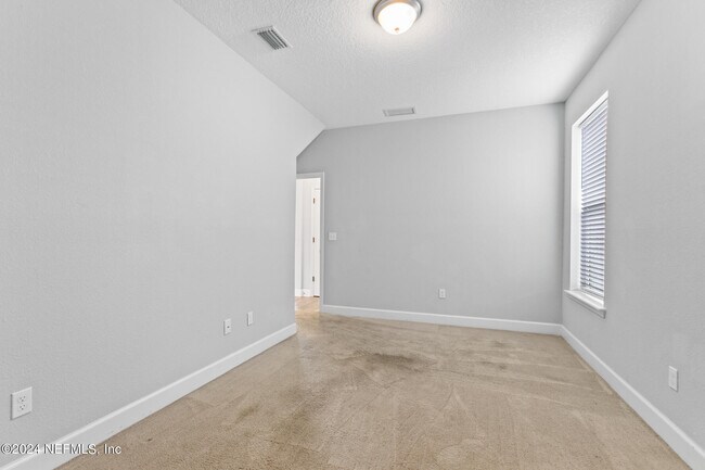 Building Photo - 213 Foxcross Ave