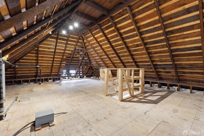 Building Photo - 3091 California St