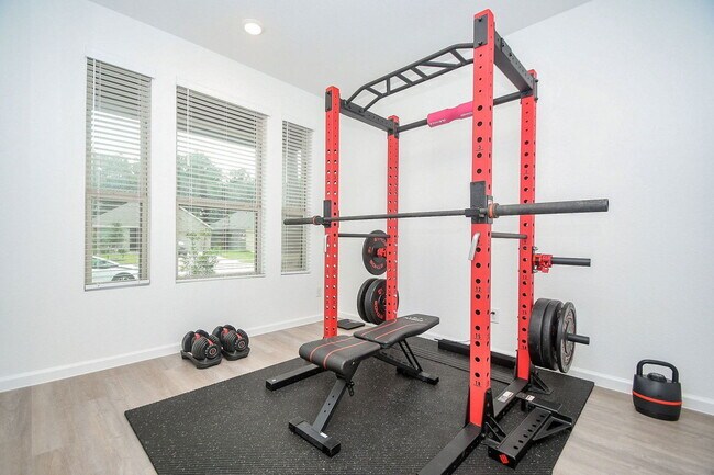 Building Photo - 28722 Mount Bonnell Dr