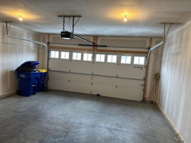 Building Photo - 67 Long Bnd Dr