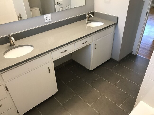 Building Photo - 1412 Patton St