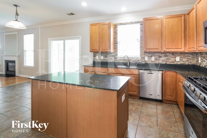 Building Photo - 3354 Kirkwall Dr