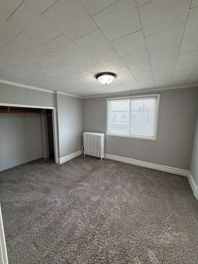 Building Photo - AVAILABLE February - 3 Bedroom, 1 Bath in Superior - Just Listed!