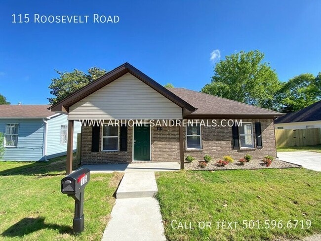 Primary Photo - 115 Roosevelt Rd