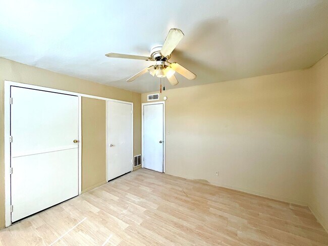 Building Photo - **APPLICATION RECEIVED** Available NOW! Prime Location 3-Bedroom, 2-Bath Home In Converse!!