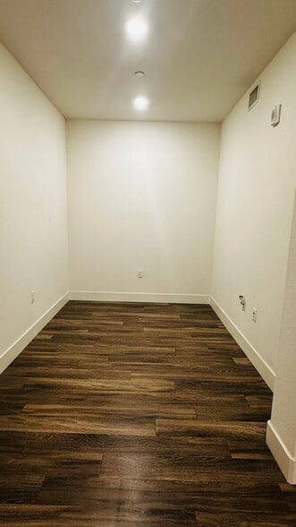 Building Photo - 5933 Sunstone Dr