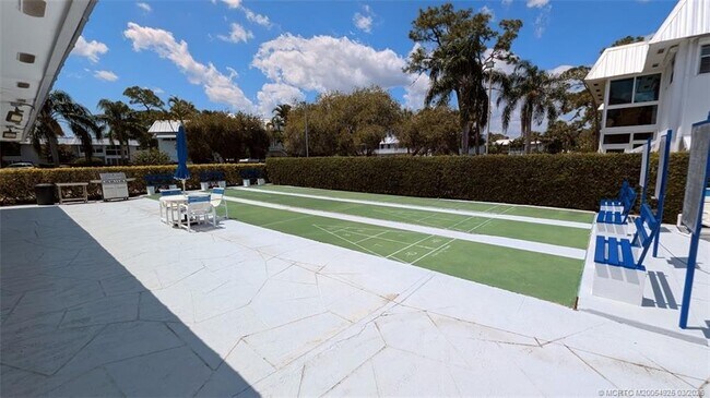 Building Photo - 2929 SE Ocean Blvd