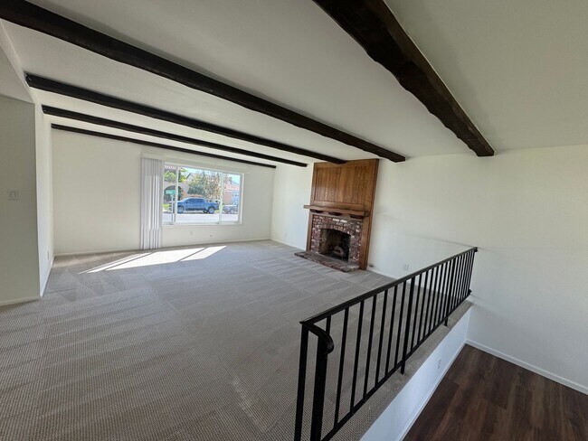 Building Photo - Ideal Multigenerational Home with Separate Downstairs Bedroom and Bath