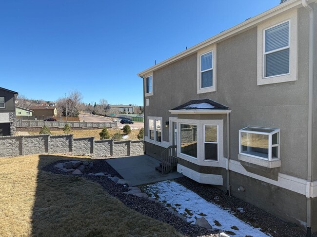 Building Photo - WELCOME HOME!