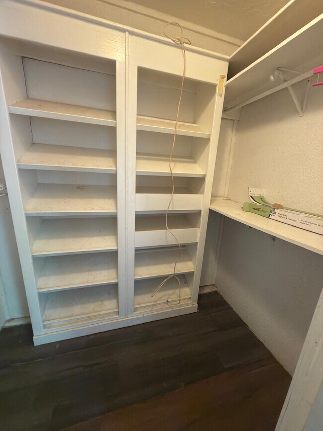 Building Photo - 109 Birchwood Dr