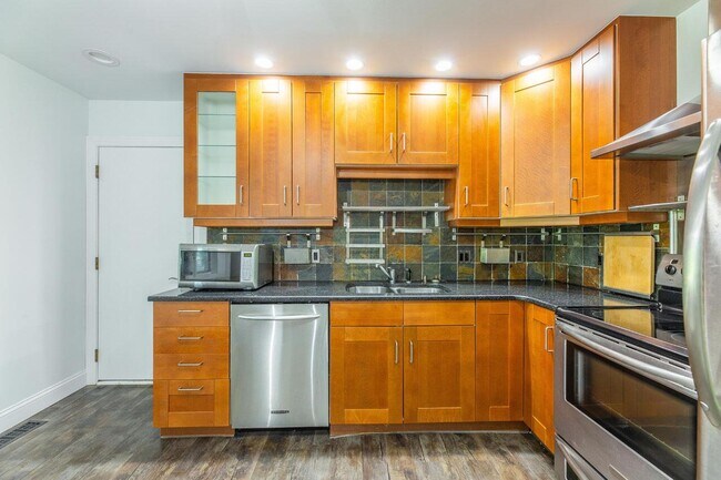 Building Photo - 5816 Leven Links Ct