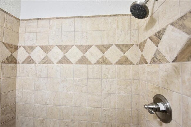 Building Photo - 113 Rhonda Dr