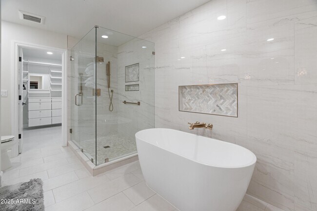 Building Photo - 8556 N 84th St