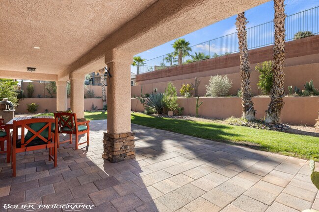 Building Photo - 887 Ironwood Dr