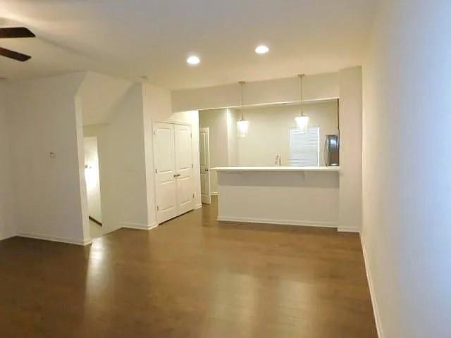 Building Photo - 887 Society Cir