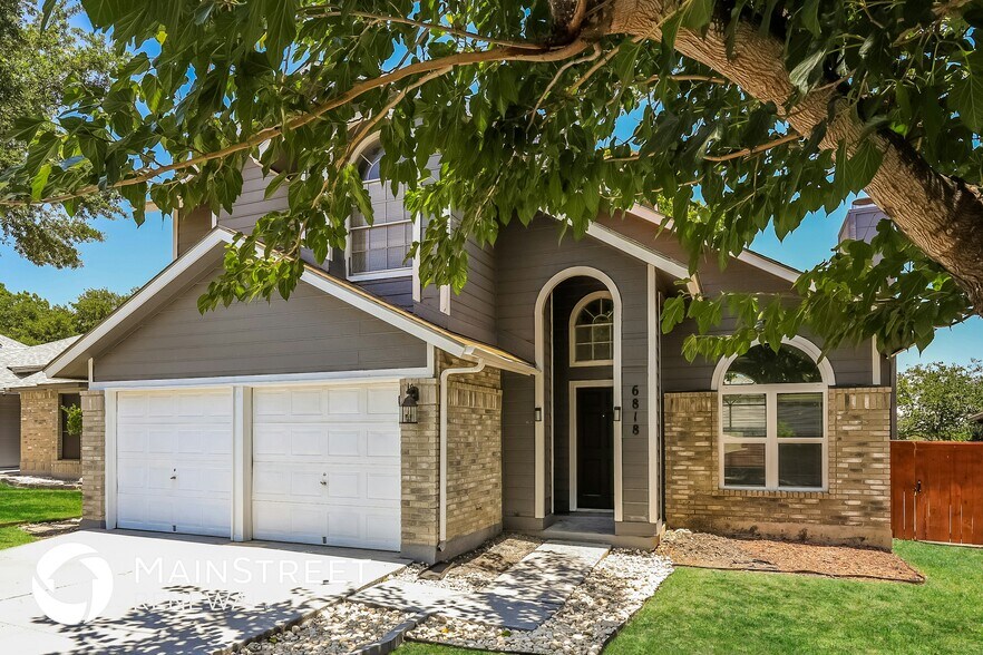 Building Photo - 6818 Still Lake Dr