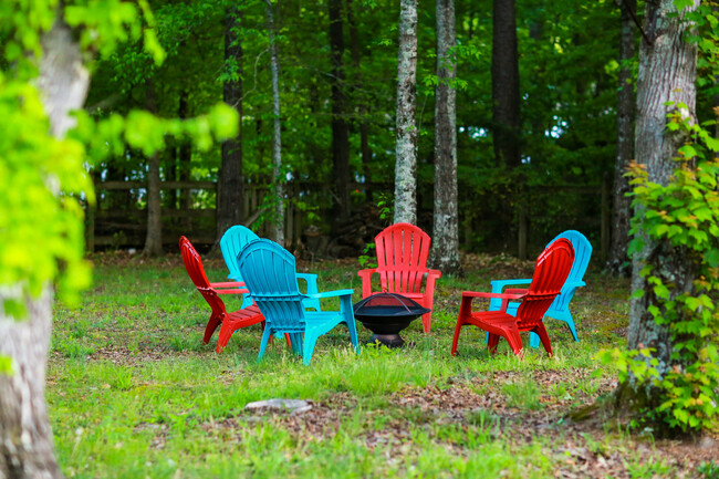 Enjoy s'mores in the pleasant, fenced backyward - 3024 Early Rise Ave