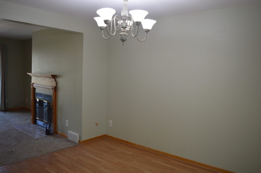 Building Photo - 133 Ponwood Cir